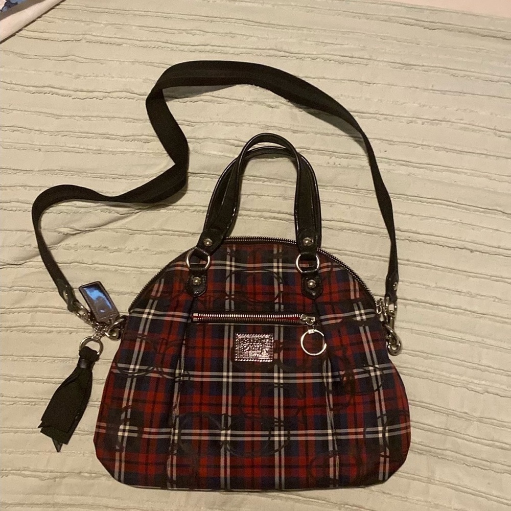 I’m selling this purse because It’s still in great condition for someone to have